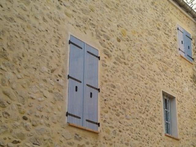 Location appartement, m² T 2 à Peyruis, 518 €