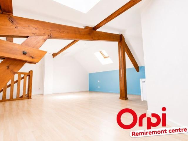 Location appartement, m² T 2 à Remiremont, 530 €