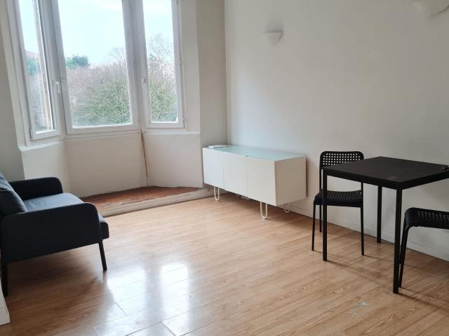 Location appartement, m² T 2 à Roubaix, 605 €