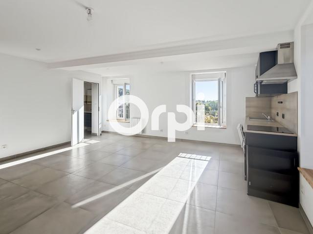 Location appartement, m² T 2 à Saint Martin en Haut, 605 €