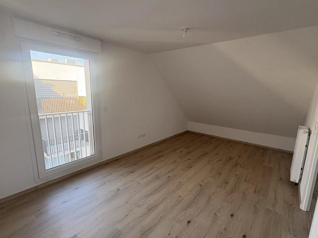 Location appartement, m² T 2 à Saint André lez Lille, 848 €