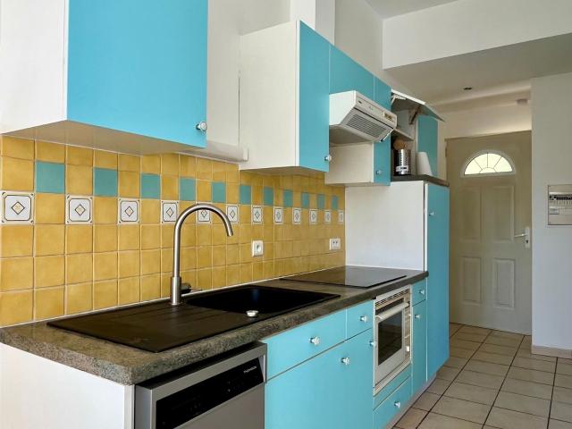 Location appartement, m² T 2 à Saint Clément de Rivière, 699 €