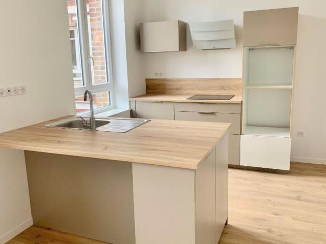 Location appartement, m² T 2 à Saint Germain Village, 720 €