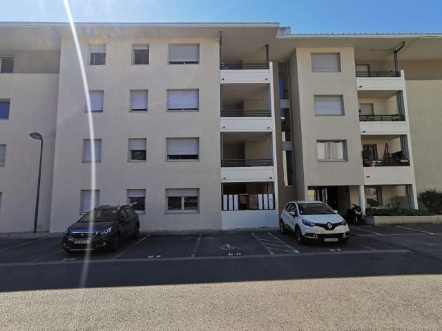 Location appartement, m² T 2 à Saint Julien en Genevois, 1 050 €