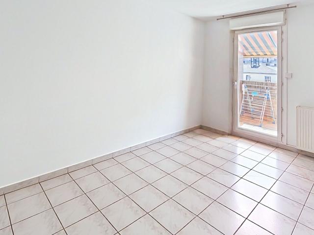 Location appartement, m² T 2 à Sisteron, 715 €
