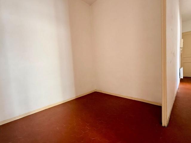 Location appartement, m² T 2 à Toulon, 632 €