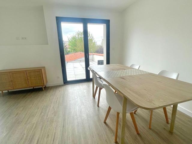Location appartement, m² T 2 à Toulouse, 1 238 €