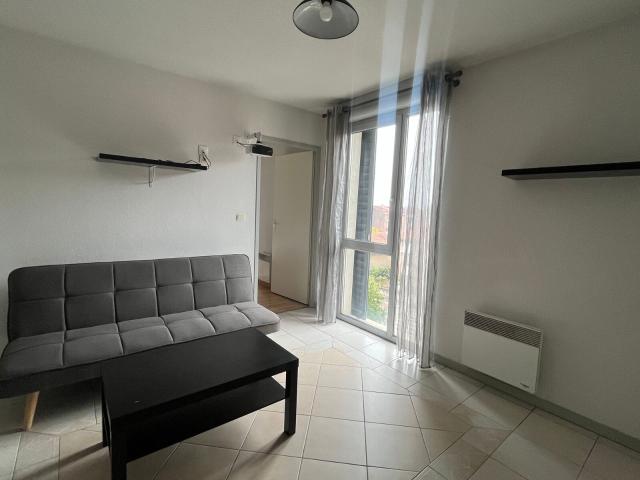Location appartement, m² T 2 à Toulouse, 850 €