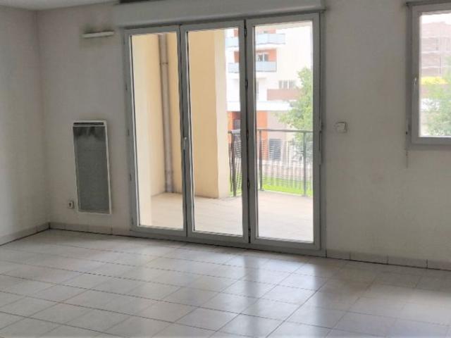 Location appartement, m² T 2 à Toulouse, 869 €