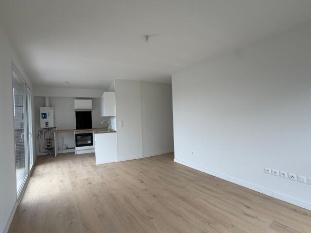 Location appartement, m² T 2 à Valenciennes, 660 €