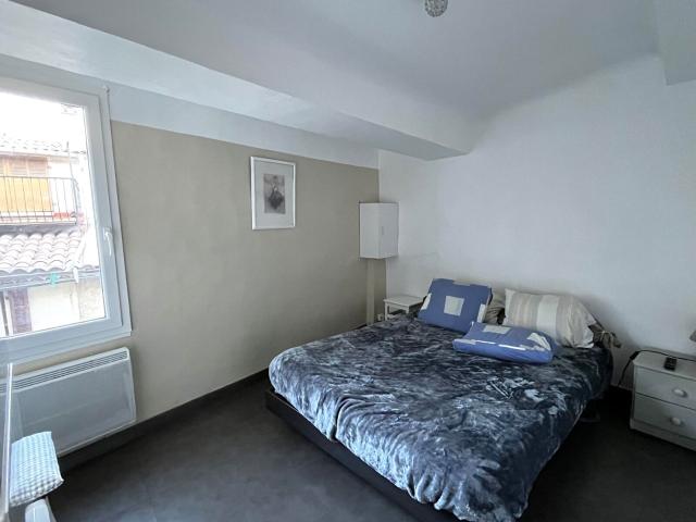 Location appartement, m² T 2 à Valensole, 530 €