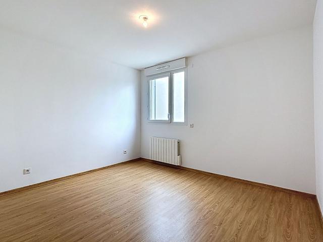 Location appartement, m² T 2 à Vétraz Monthoux, 1 225 €