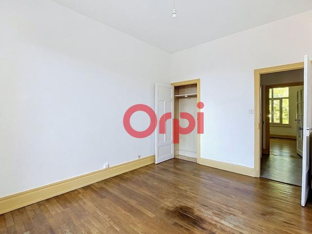 Location appartement, m² T 2 à Vichy, 400 €