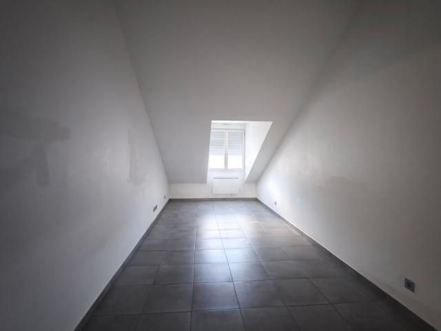 Location appartement, m² T 4 à Maule, 1 283 €