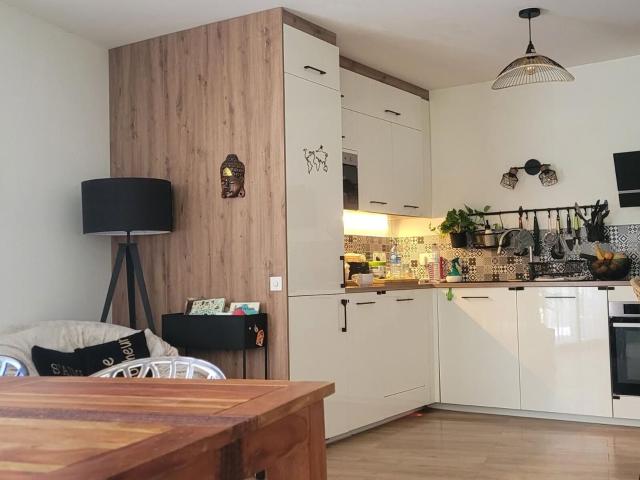 Location appartement, m² T 4 à Meyrargues, 1 400 €
