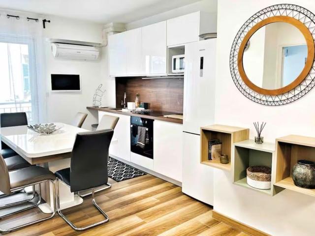 Location appartement, m² T 4 à Nice, 1 800 €