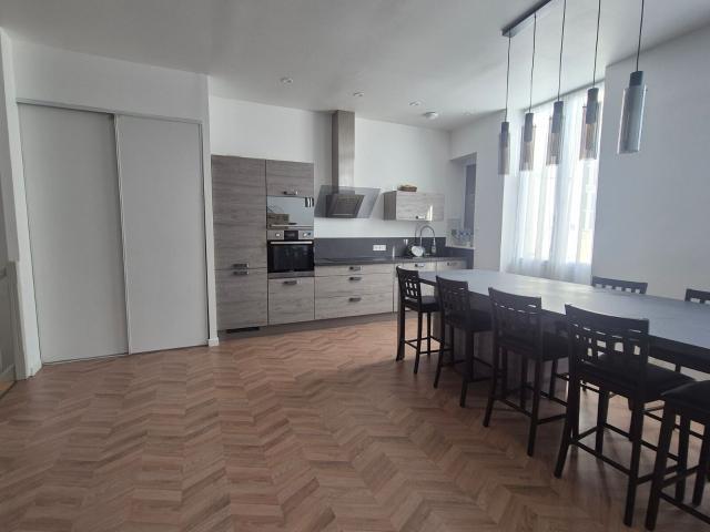 Location appartement, m² T 4 à Castres, 750 €
