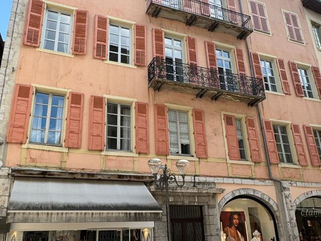 Location appartement, m² T 4 à Chambéry, 1 704 €