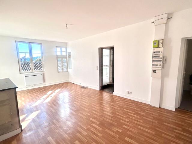 Location appartement, m² T 4 à Périgueux, 774 €