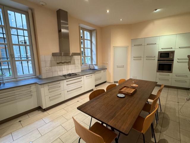 Location appartement, m² T 5 à Chambéry, 1 650 €