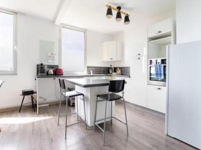 location appartement madeleine 3 pièces 74 m2 nord 59110 1250 € / mois