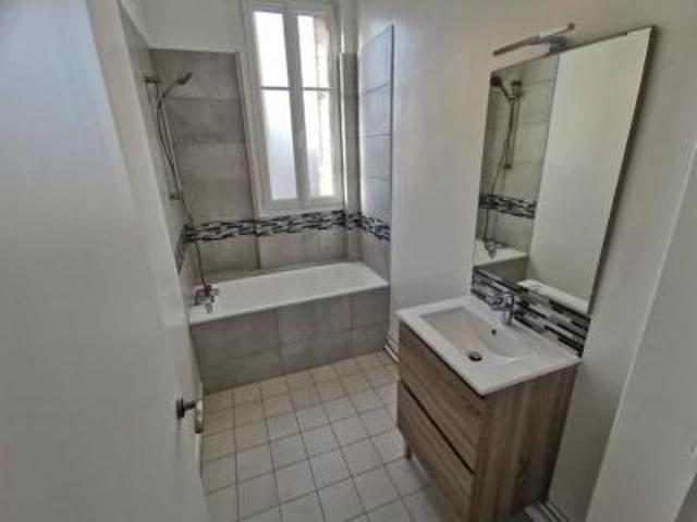 location appartement maisons alfort 3 pièces 55 m2 val de marne 94700 1290 € / mois