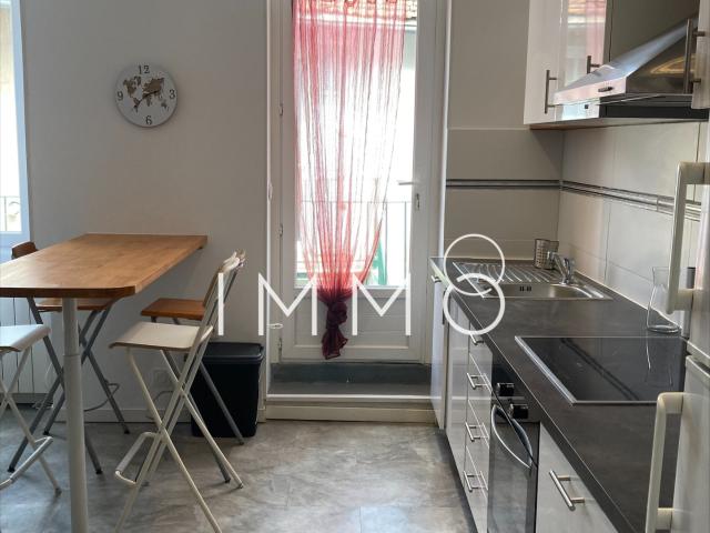 Location appartement Marseille 3 pièces 70m² 755€