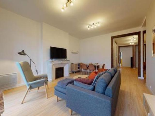 location appartement marseille 1er arrondissement 7 pièces 145 m2 bouches du rhone 13001 590 € / mois