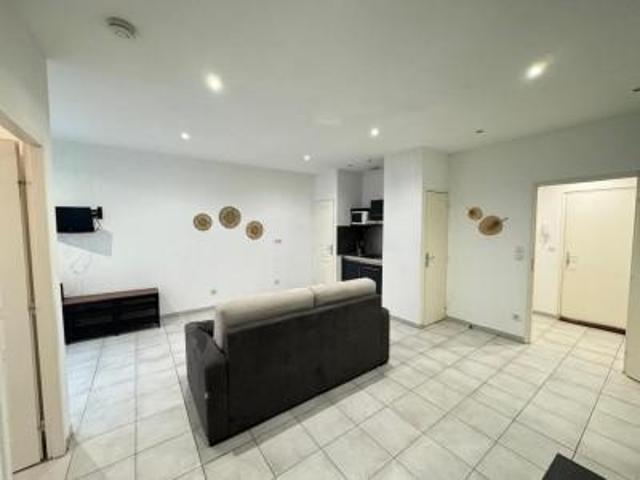 location appartement marseille 2eme arrondissement 2 pièces 45 m2 bouches du rhone 13002 885 € / mois