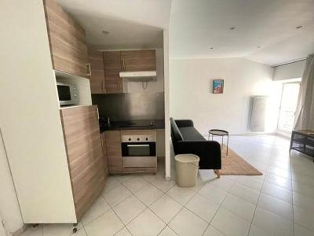 location appartement marseille 2eme arrondissement 2 pièces 37 m2 bouches du rhone 13002 920 € / mois