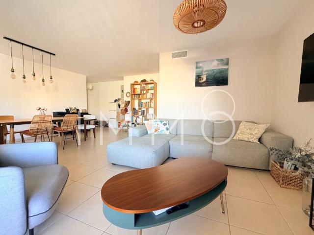 Location appartement Marseille 4 pièces 105m² 2700€