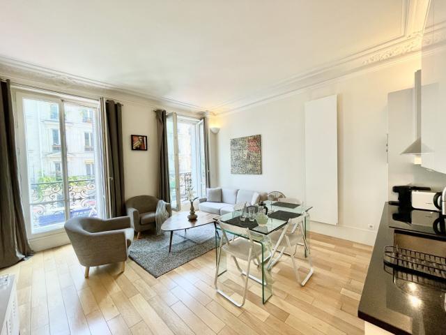 Location Appartement Meublé 3 pièces 61 m² Sentier Bonne Nouvelle 75002 Paris 202200