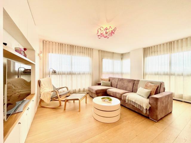 Location Appartement Meublé 3 pièces 80 m² Porte de Versailles Javel Convention 75015 Paris 215335