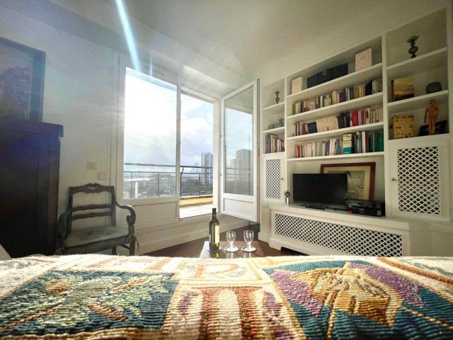 Location Appartement Meublé 1 pièce 50 m² Auteuil St Cloud 75016 Paris S16007