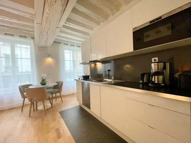 Location Appartement Meublé 1 pièce 23 m² Arts et Metiers Beaubourg 75003 Paris S03423