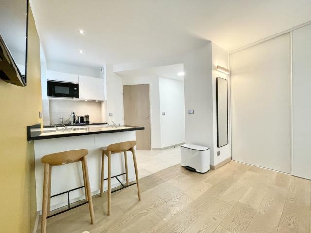 Location Appartement Meublé 1 pièce 27 m² Montmartre Pigalle 75018 Paris S18933
