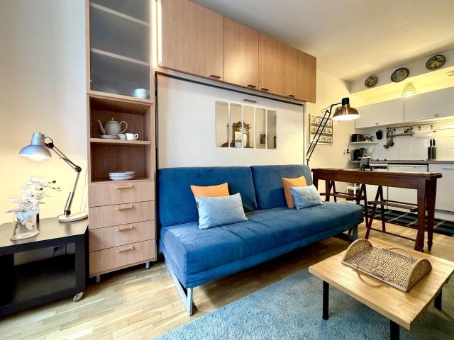 Location Appartement Meublé 1 pièce 25 m² Champs Elysées Etoile 75008 Paris S08103