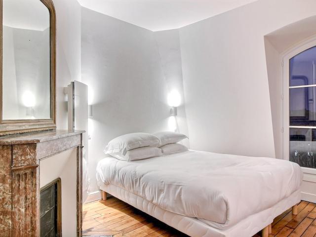 Location Appartement Meublé 1 pièce 25 m² Port Royal 75005 Paris S05006
