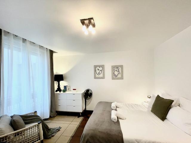 Location Appartement Meublé 1 pièce 28 m² Sentier Bonne Nouvelle 75002 Paris S02121