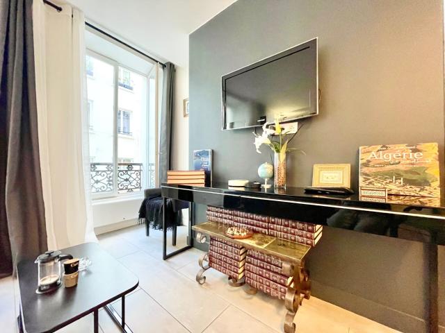 Location Appartement Meublé 1 pièce 32 m² Sentier Bonne Nouvelle 75002 Paris S02913