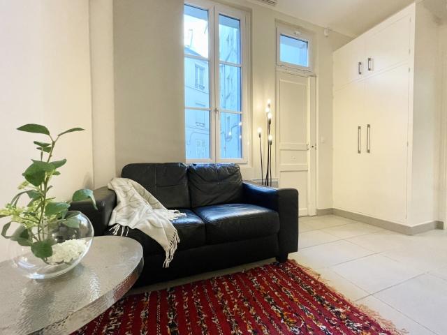 Location Appartement Meublé 2 pièces 28 m² Invalides 75007 Paris 107507
