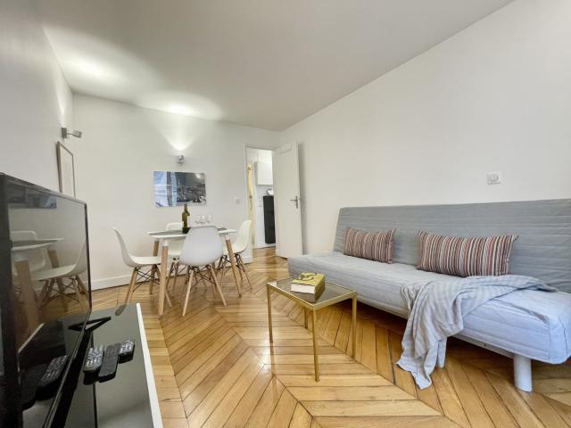 Location Appartement Meublé 2 pièces 32 m² Grands Boulevards Lafayette 75009 Paris 109052