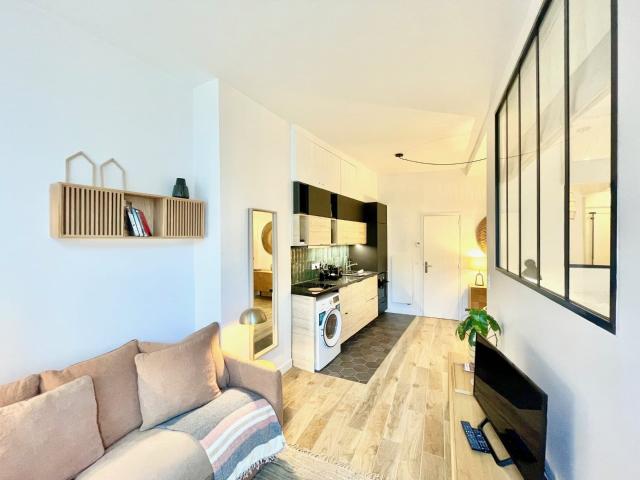 Location Appartement Meublé 2 pièces 32 m² Marais Bastille 75004 Paris 104017