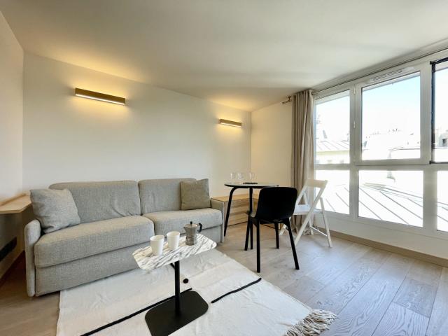 Location Appartement Meublé 2 pièces 32 m² Montmartre Pigalle 75018 Paris 118944