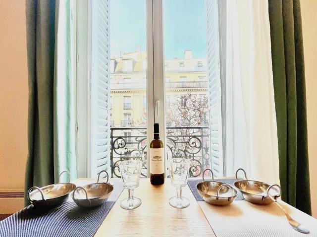 Location Appartement Meublé 2 pièces 35 m² Châtelet Les Halles 75001 Paris 101202