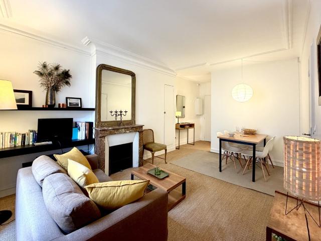 Location Appartement Meublé 2 pièces 42 m² Martyrs Saint Georges Trinité 75009 Paris 109175