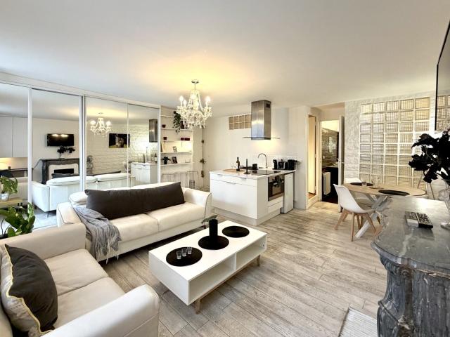 Location Appartement Meublé 2 pièces 44 m² Champs Elysées Etoile 75008 Paris 108332