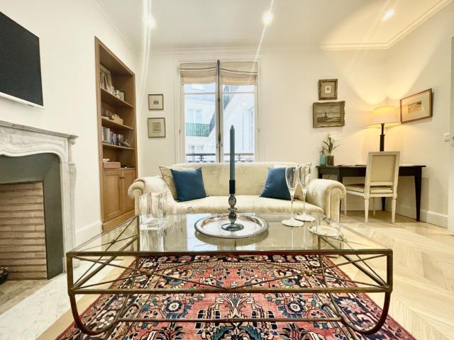 Location Appartement Meublé 2 pièces 45 m² Marais Bastille 75003 Paris 103303