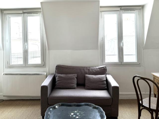 Location Appartement Meublé 2 pièces 50 m² Quartier Latin Saint Germain de Prés Odéon 75006 Paris 106464