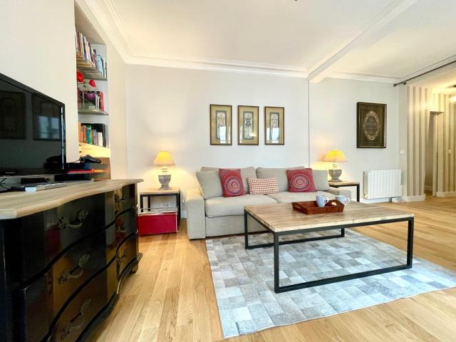 Location Appartement Meublé 2 pièces 52 m² Arts et Metiers Beaubourg 75003 Paris 103487
